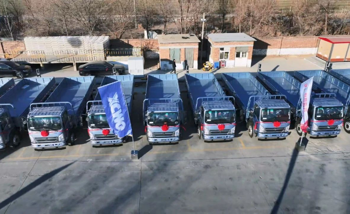 88858cc永利轻卡新能源运输车批量交付山东客户